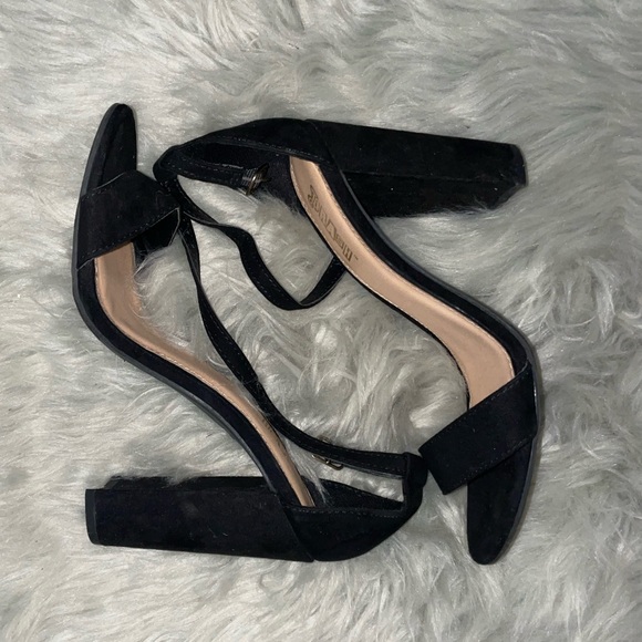 Black open toed heels - Picture 1 of 2